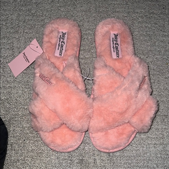 Juicy Couture Shoes - NWT JUICY COUTURE PINK SLIPPERS